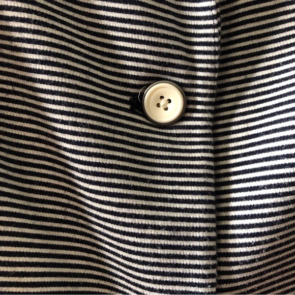 Gap blue and white striped "The Academy Blazer" in size 2 - Picture 5 of 7